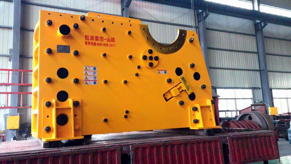 顎式破碎機(jī) 顎式破碎機(jī)裝車完畢